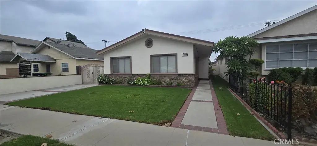 18505 Elaine, Artesia