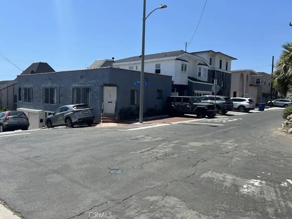 323 35th, Manhattan Beach