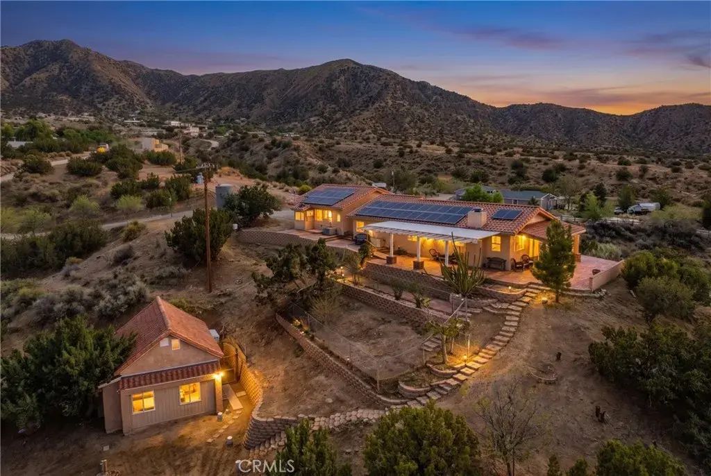 32615 Calle Del Roja, Acton