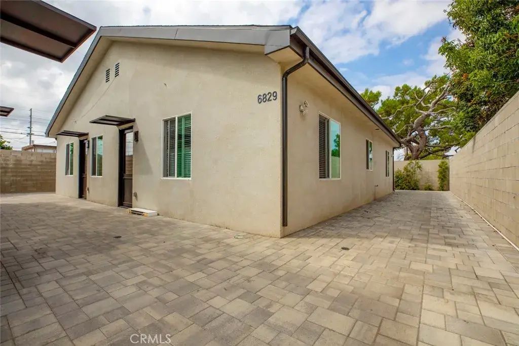6829 Bellaire Avenue, North Hollywood