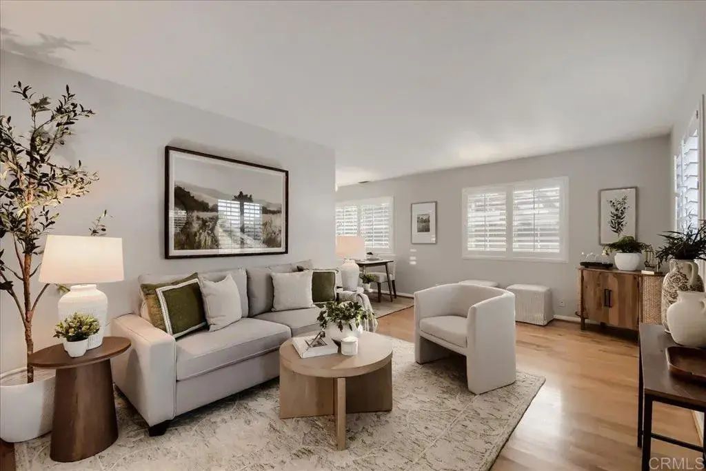 309 W Lewis Street, 