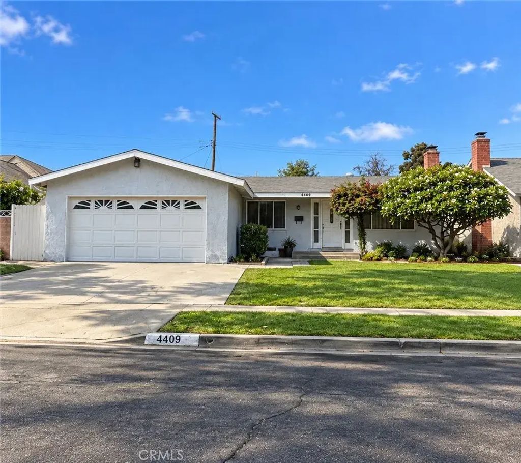 4409 Oakfield, Santa Ana