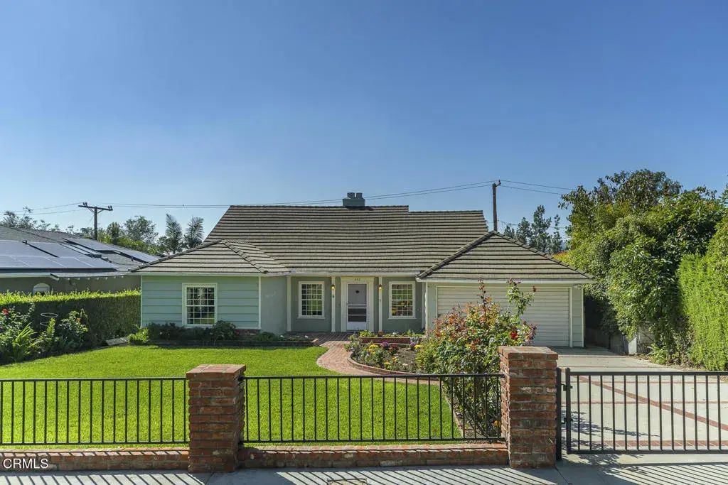 822 Salisbury Road, La Canada Flintridge