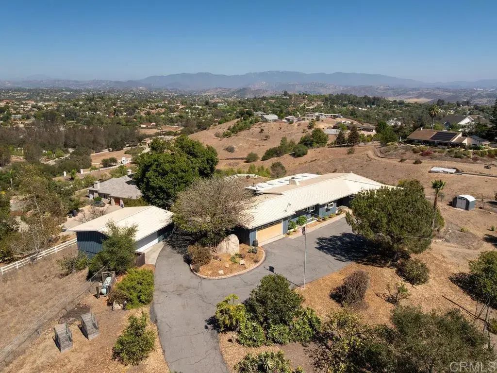 4880 San Jacinto Circle East, Fallbrook