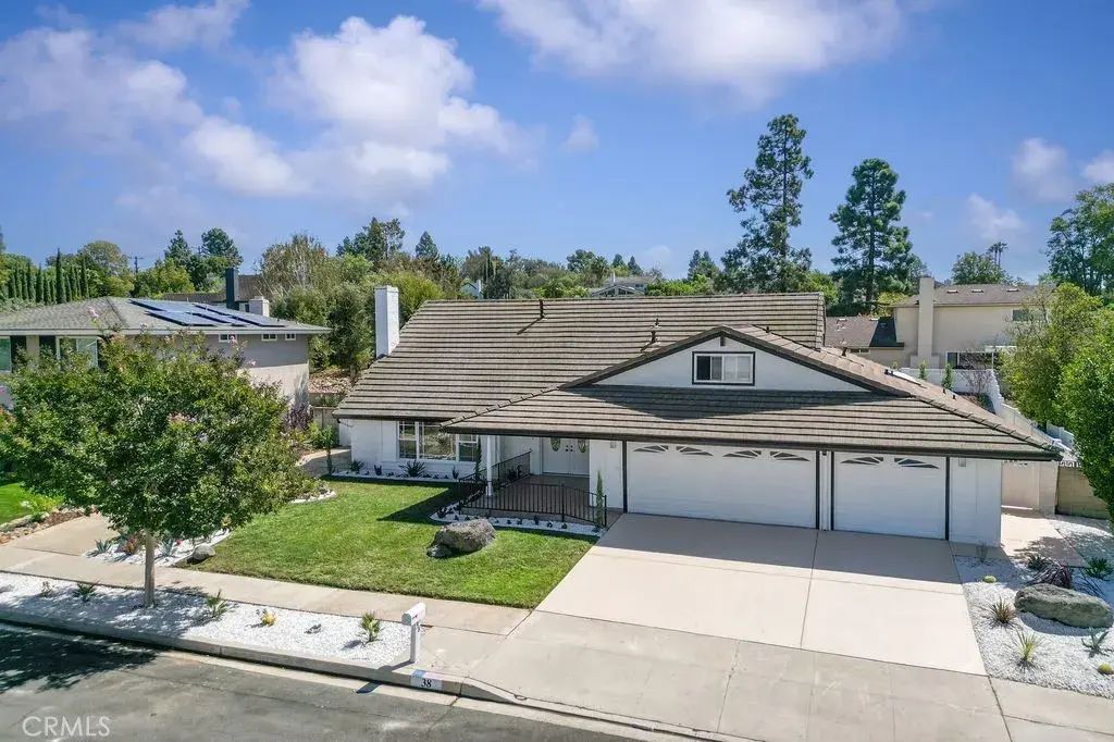 38 Lucero, Thousand Oaks
