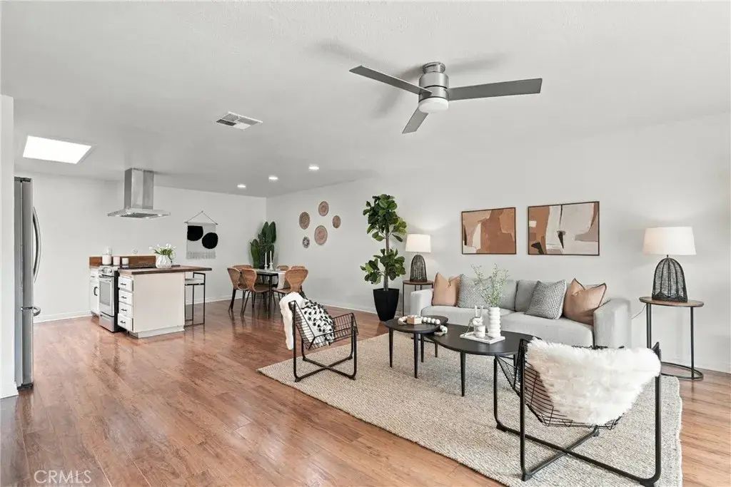23496 Los Adornos, Aliso Viejo