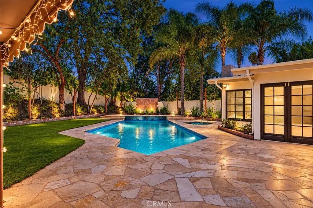 4610 Arriba Drive, Tarzana