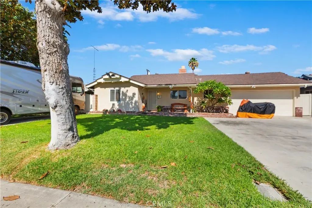 8829 California, Riverside