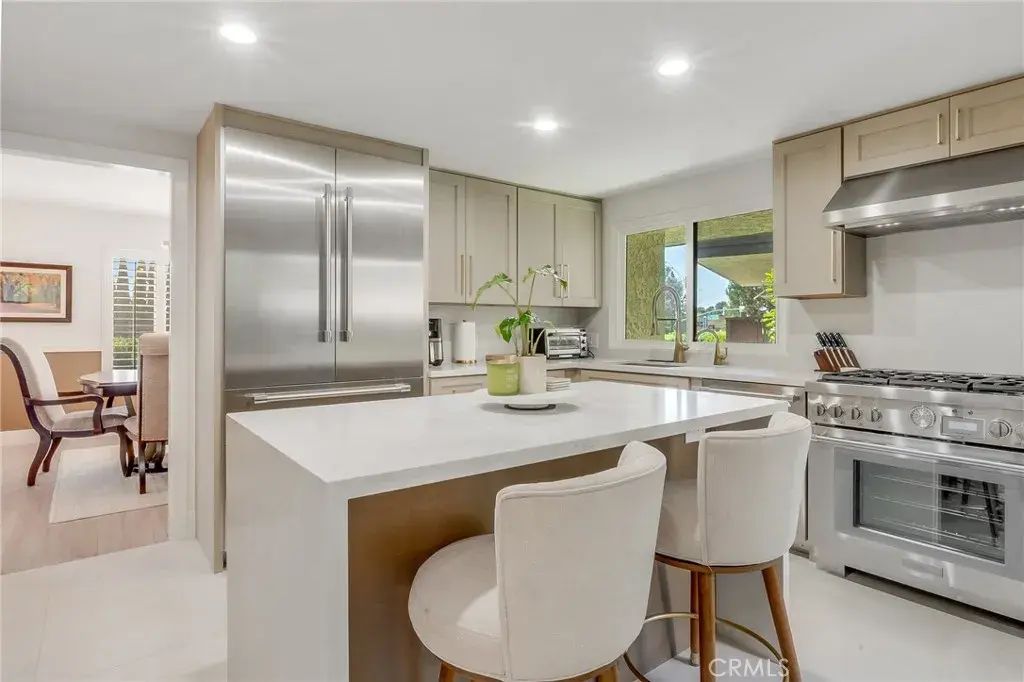 6330 Riviera, Long Beach