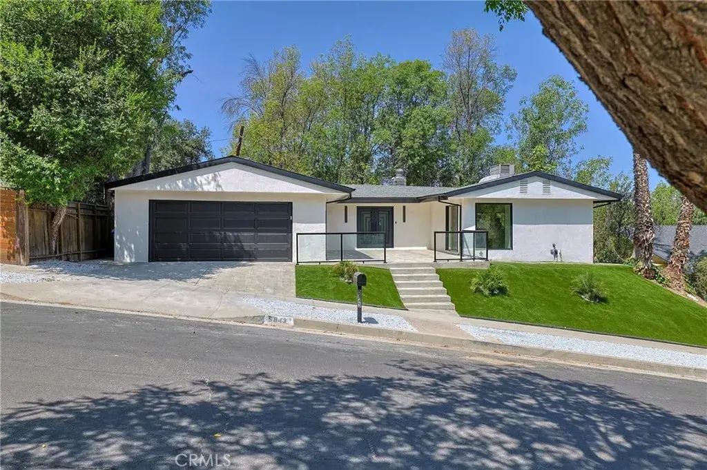 5843 Nevada, Woodland Hills