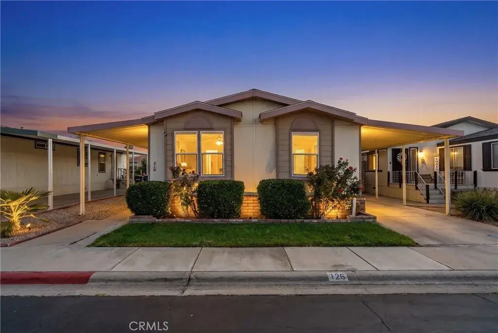 1501 E Avenue I 126, Lancaster