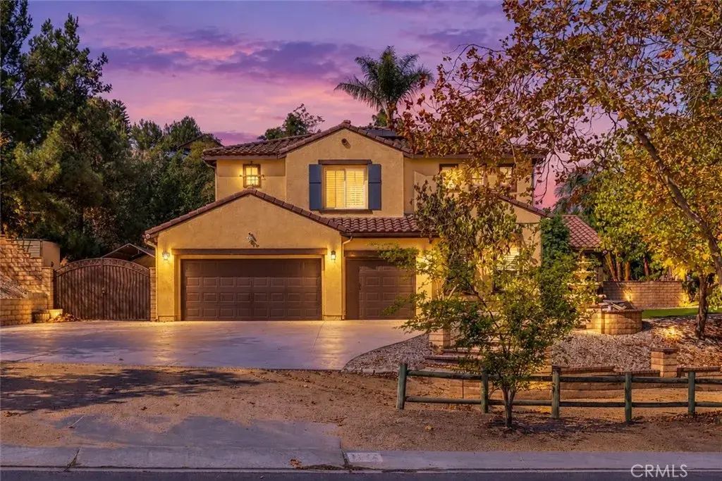 1542 El Paso, Norco