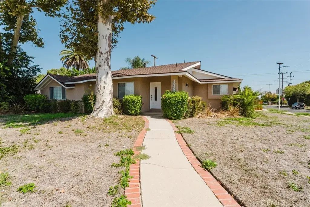 10500 Dempsey Avenue, Granada Hills