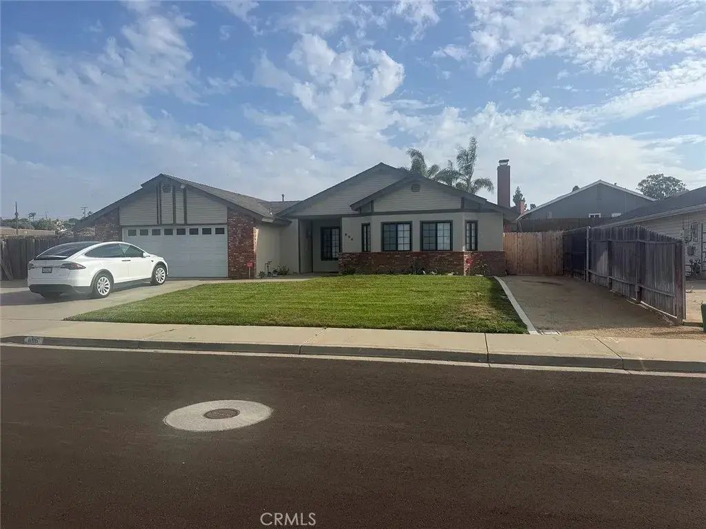 696 Tilia Street, Santa Maria