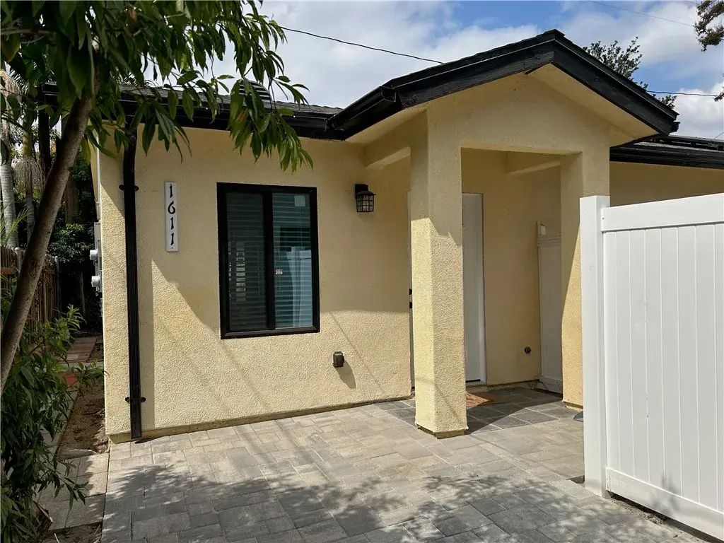 1611 N Niagara, Burbank
