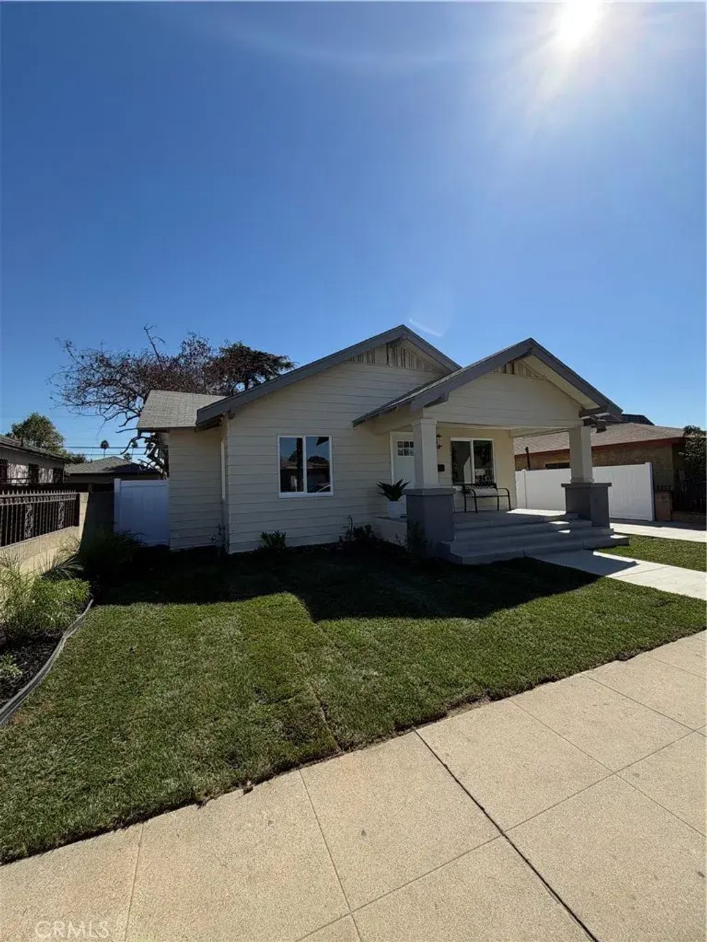 2064 Myrtle, Long Beach