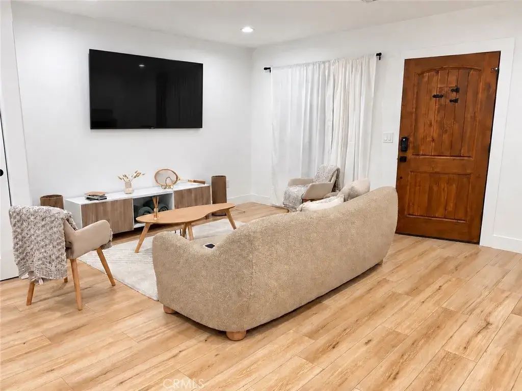 1272 S Muirfield, Los Angeles