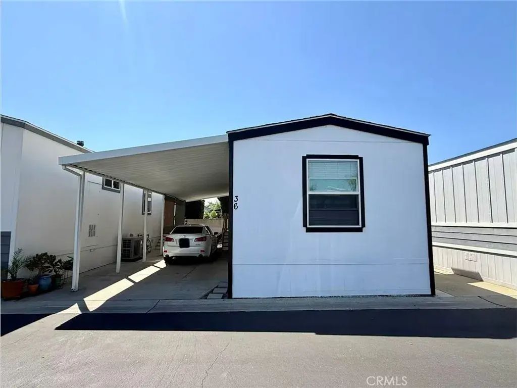 3825 Valley 36, Walnut