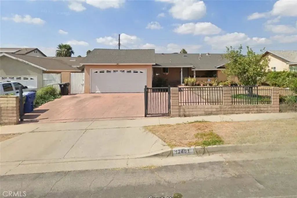 12401 Glamis Street, Pacoima