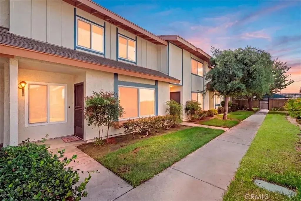 5950 Imperial Highway 48, South Gate