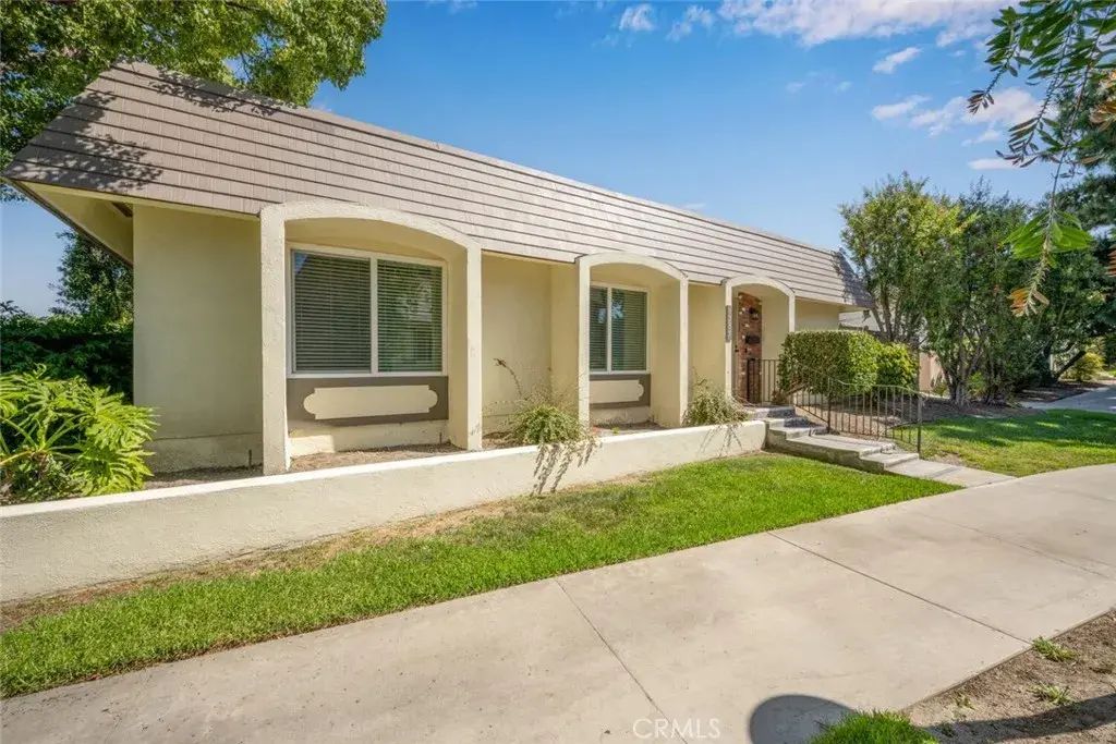9735 Paseo De Oro, Cypress
