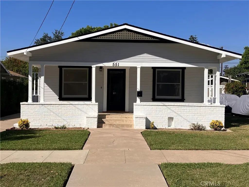 551 E Van Bibber Avenue, Orange