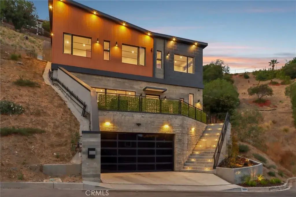 8504 Outland View Drive, Sun Valley