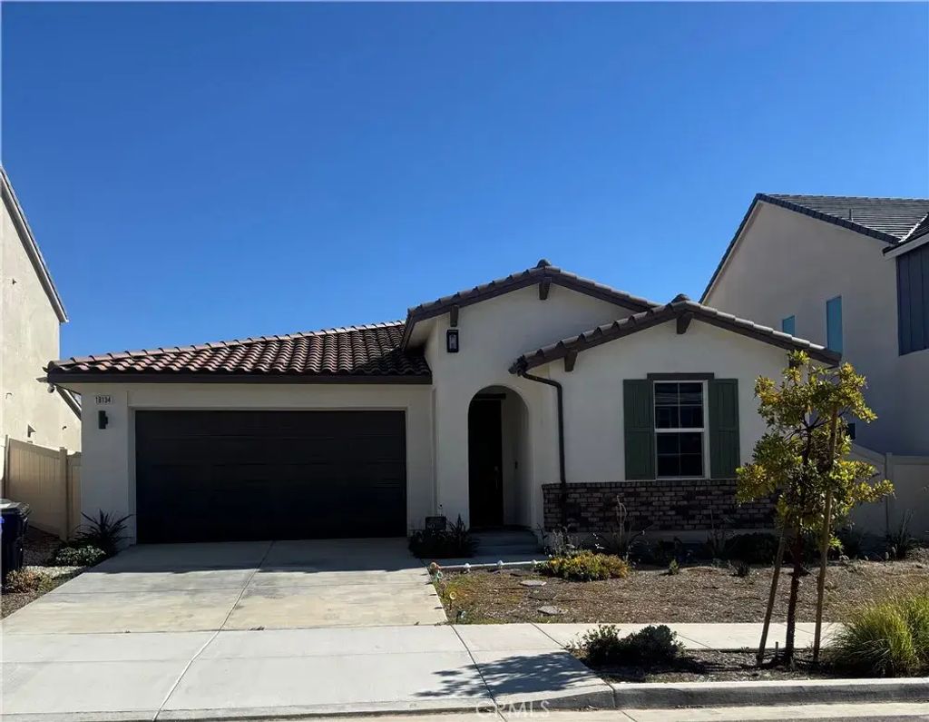18134 Outlook Way, Saugus