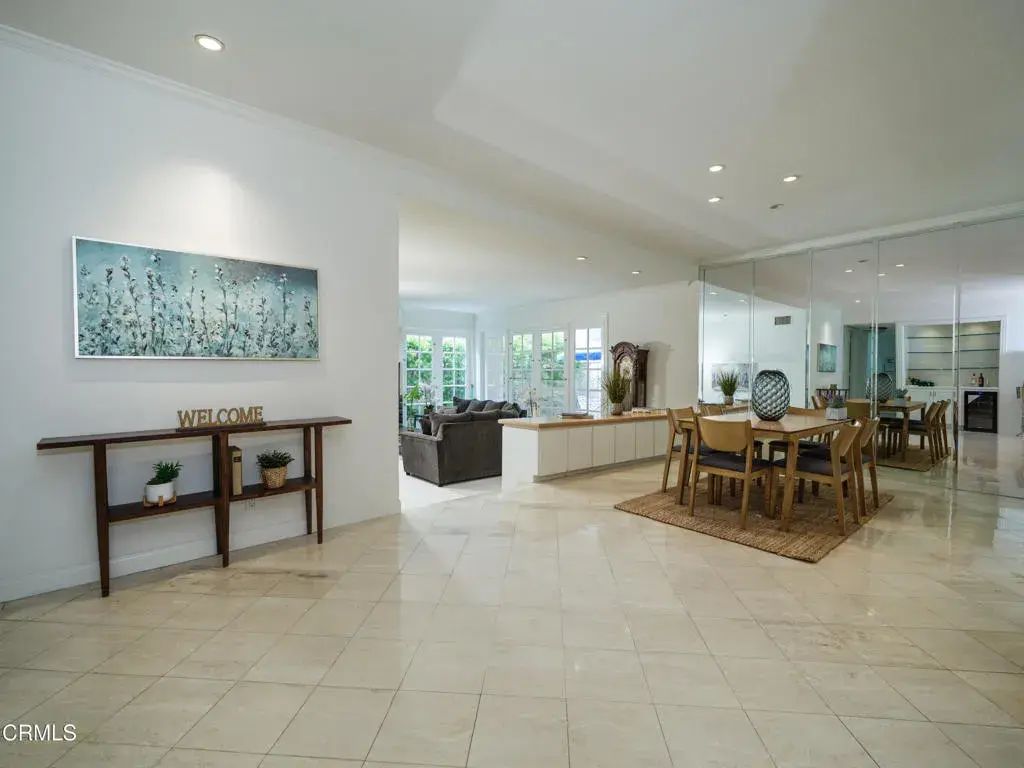 1260 S Beverly Glen Boulevard 104, Los Angeles
