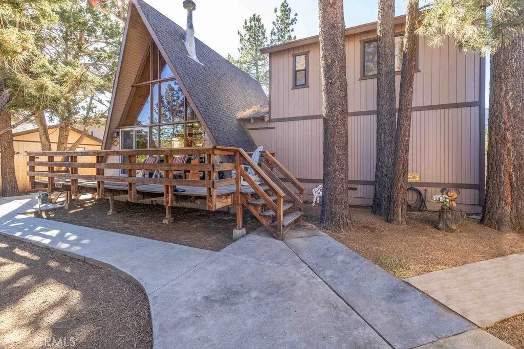 2110 7th Lane, Big Bear City