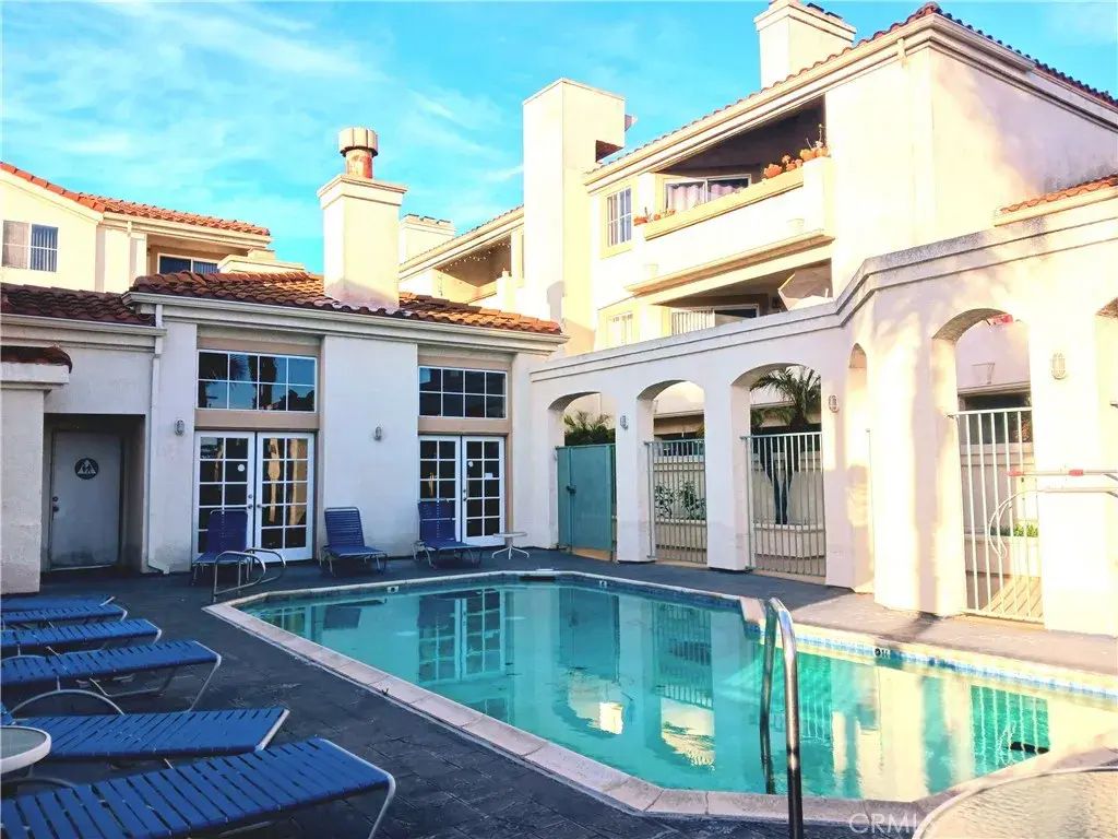 3605 E Anaheim 225, Long Beach