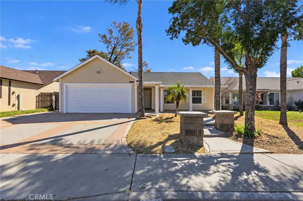 2351 Carnation, Hemet