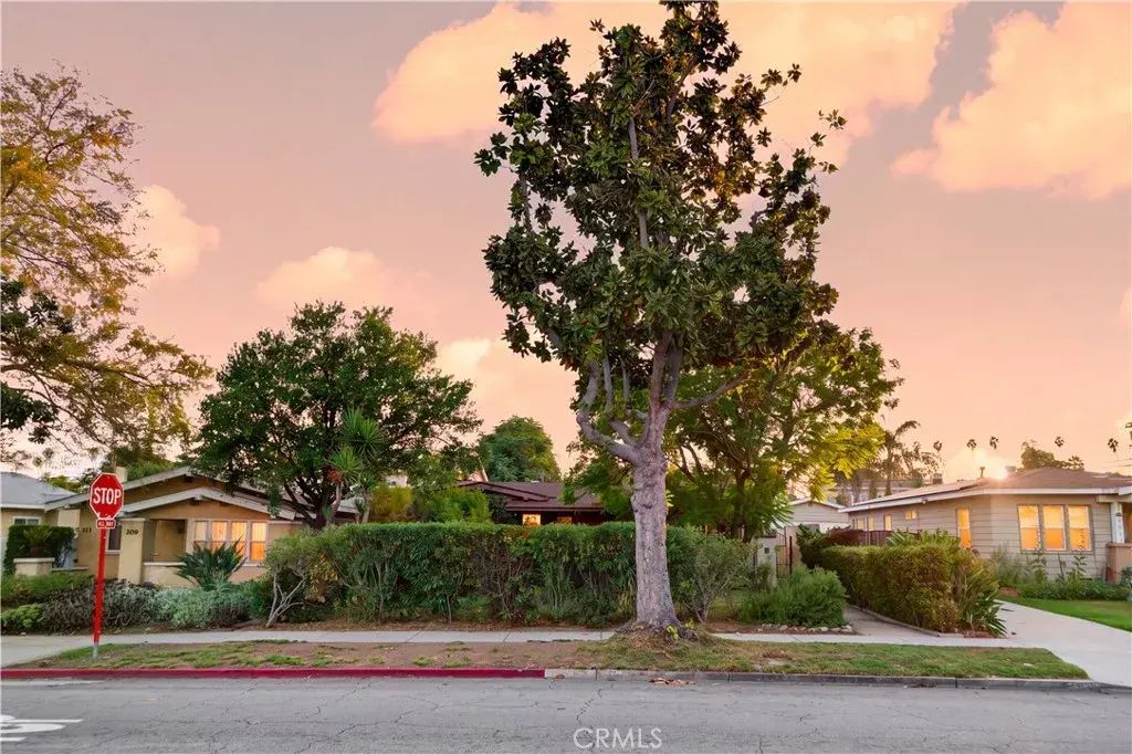 205 S Granada Avenue, Alhambra
