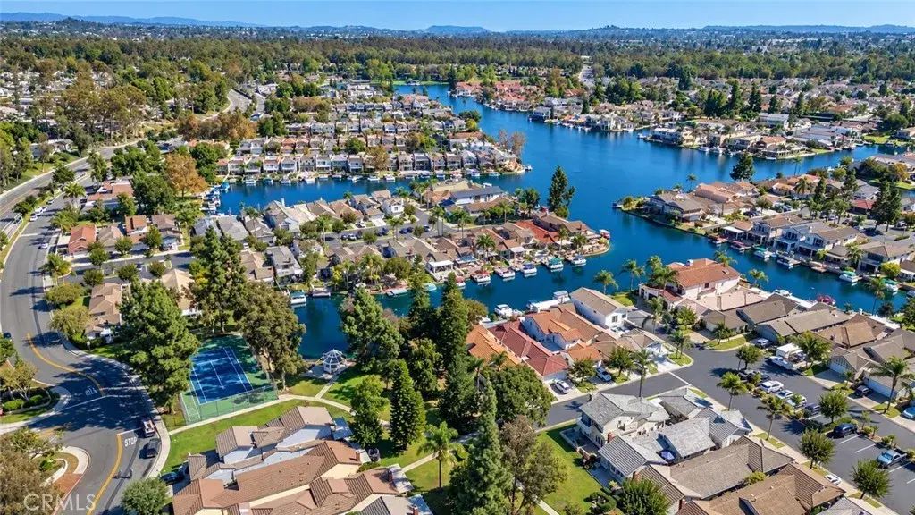 24298 Toledo, Lake Forest