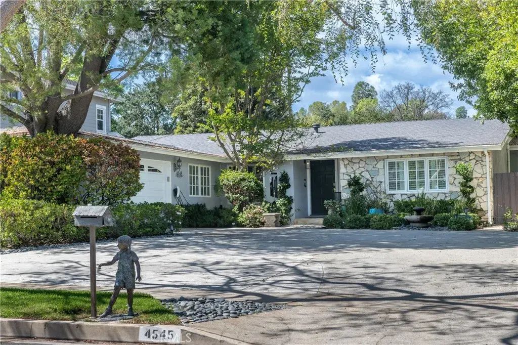 4545 Rubio, Encino