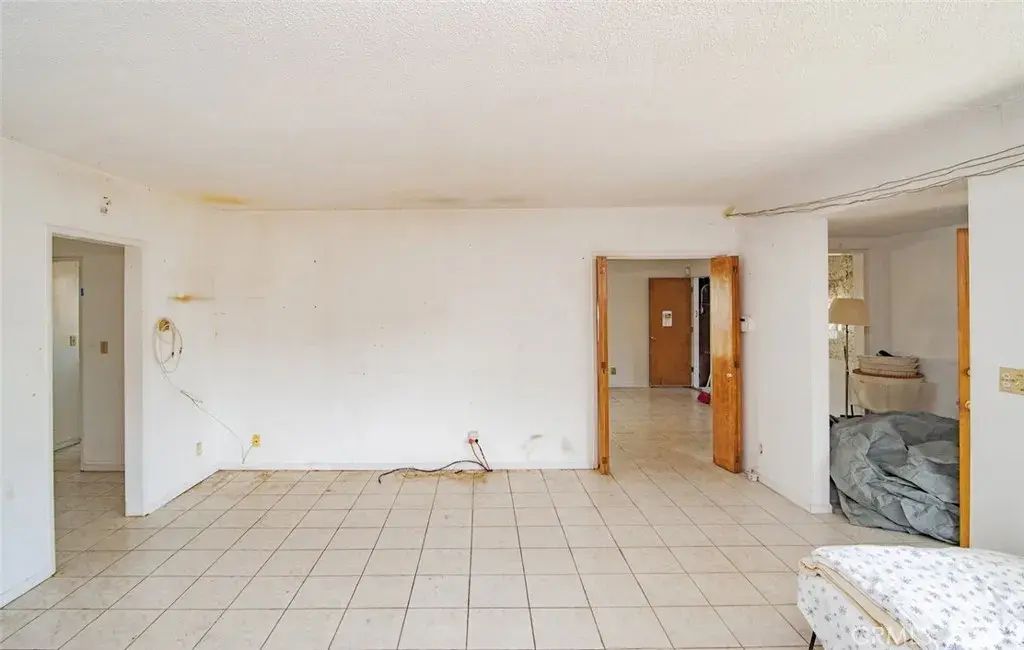 4427 W 166th Street, Lawndale