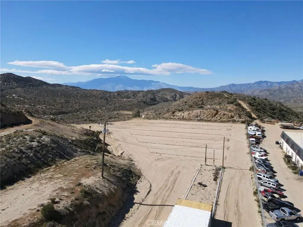 7886 Shafter, Yucca Valley