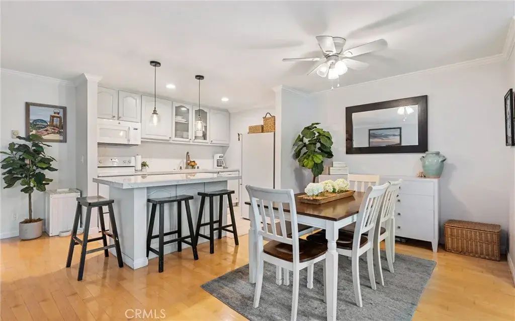 635 S Prospect Avenue 101, Redondo Beach