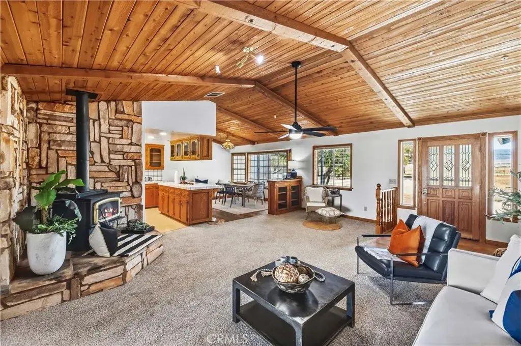 8327 W Avenue I, Lancaster