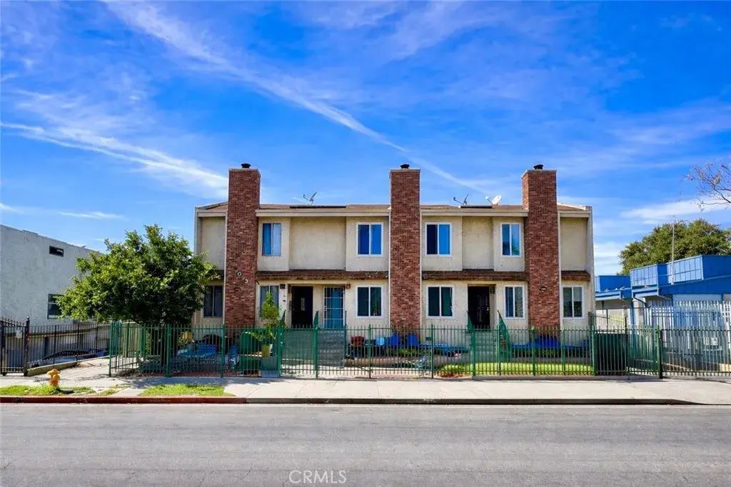9053 Willis, Panorama City