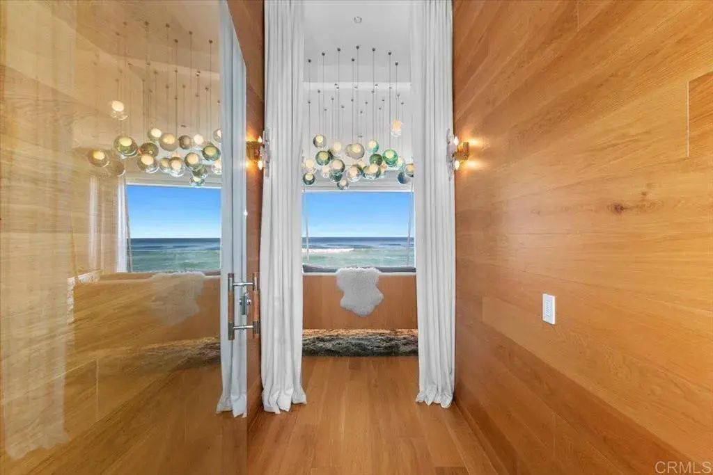 3709 Ocean Front Walk, San Diego