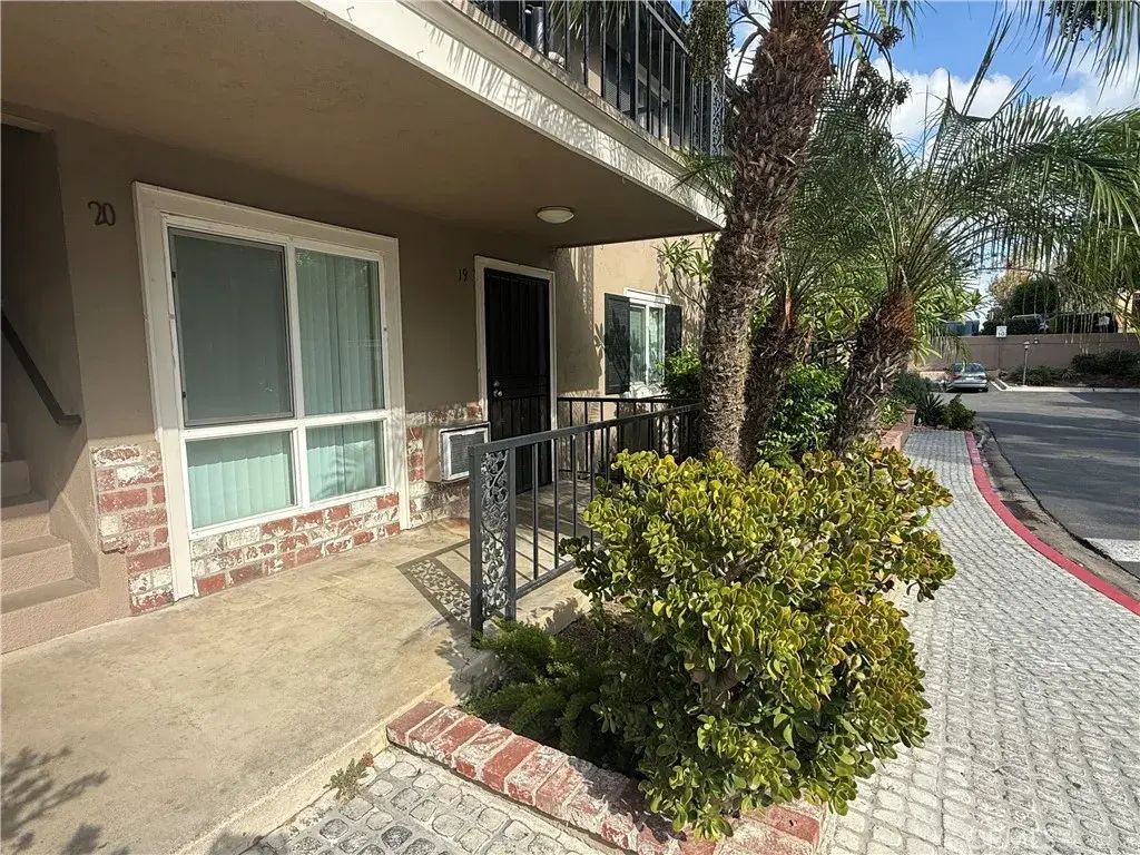 660 Glassell Street 19, Orange