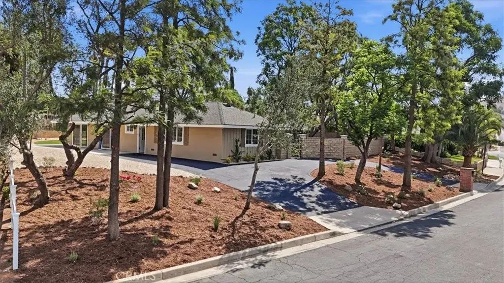 7831 Live Oak Drive, Jurupa Valley