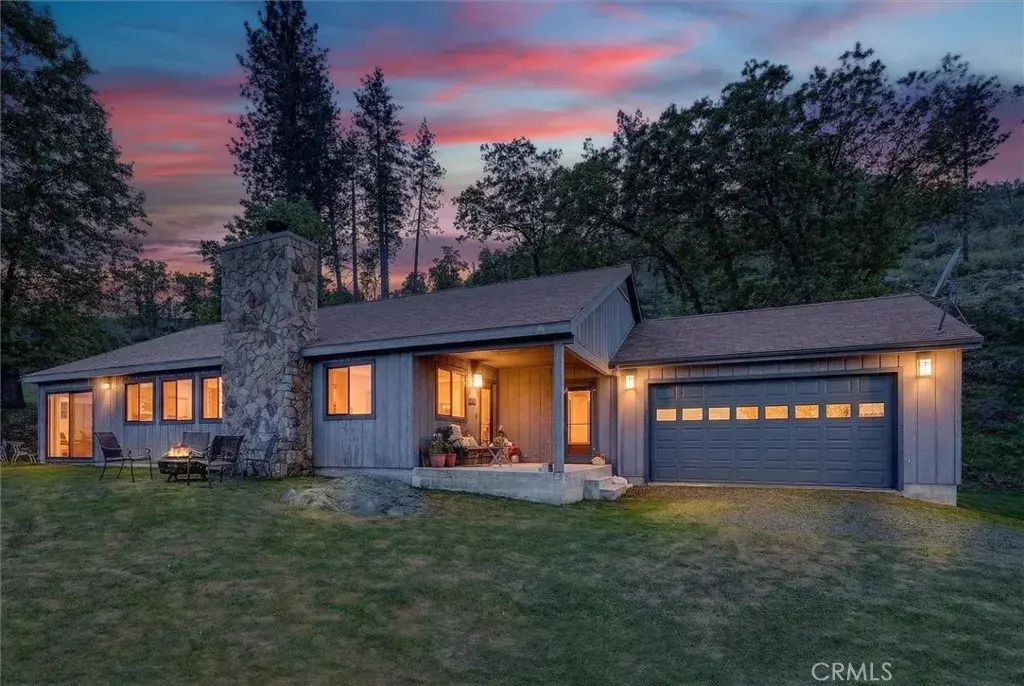 5851 Mount Bullion Ridge, Mariposa