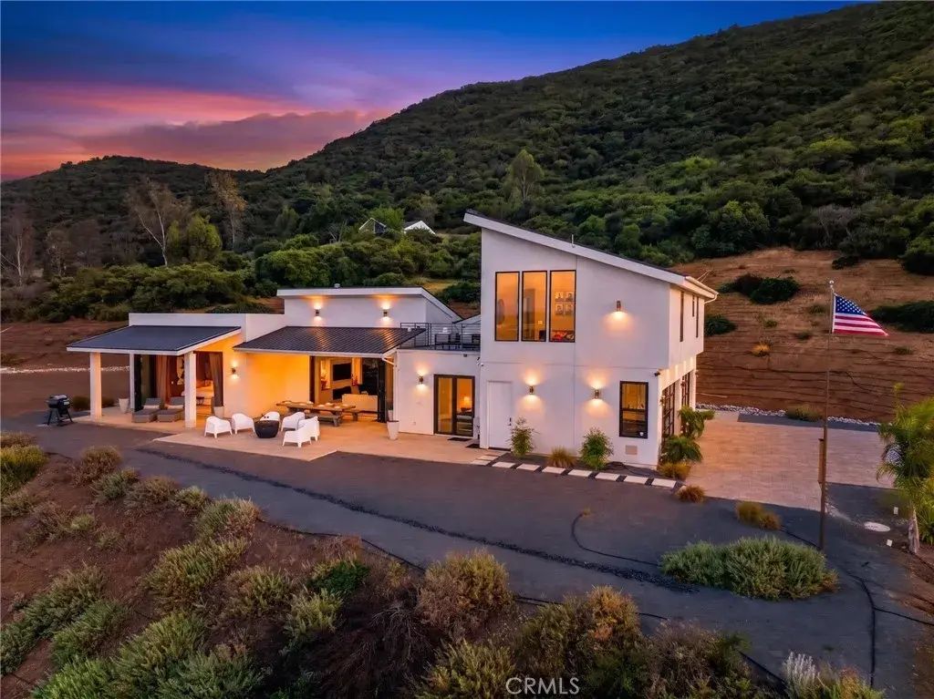 42950 Ivy Street, Murrieta