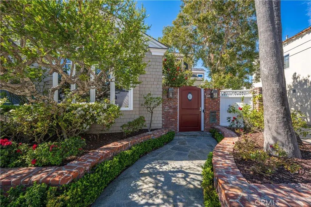 33 Palermo Walk, Long Beach