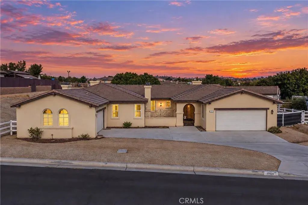 17920 Log Hill, Riverside