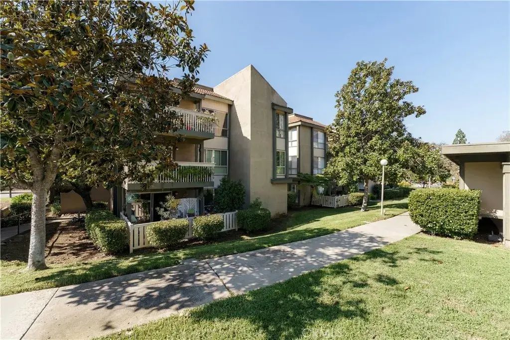 290 Sequoia Court 36, Thousand Oaks