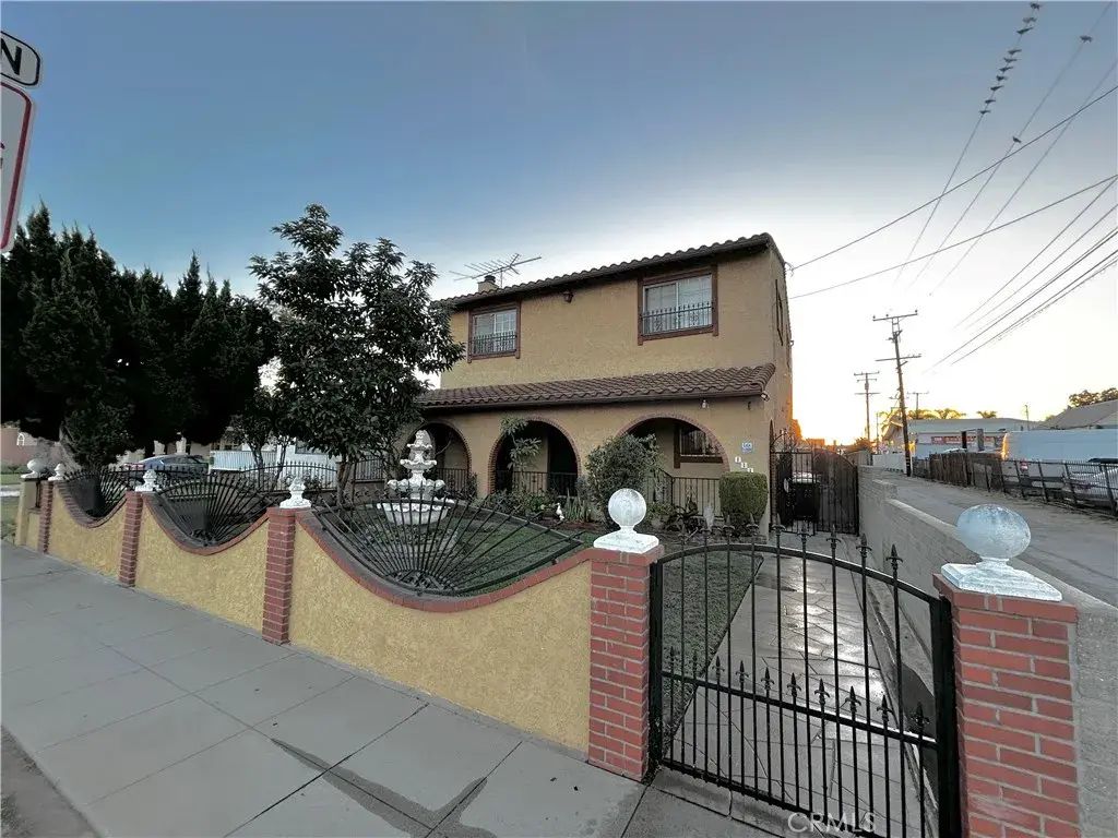 111 Everett, Monterey Park