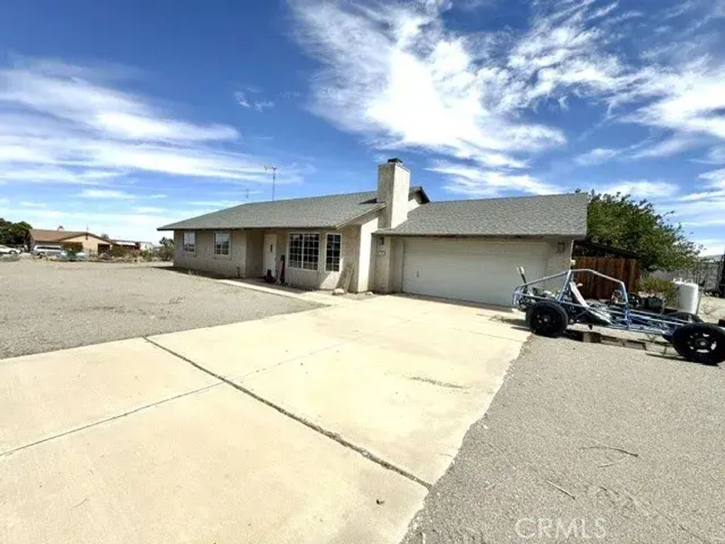 12285 Riggins Road, Phelan